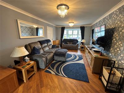 Living Room / Diner